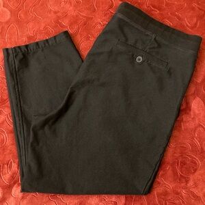 Express Black Capri Pants
Drawstring waist
Size L